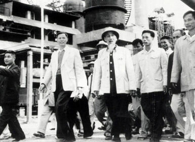 Công nghiệp hóa xã hội chủ nghĩa (1961 - 1965)